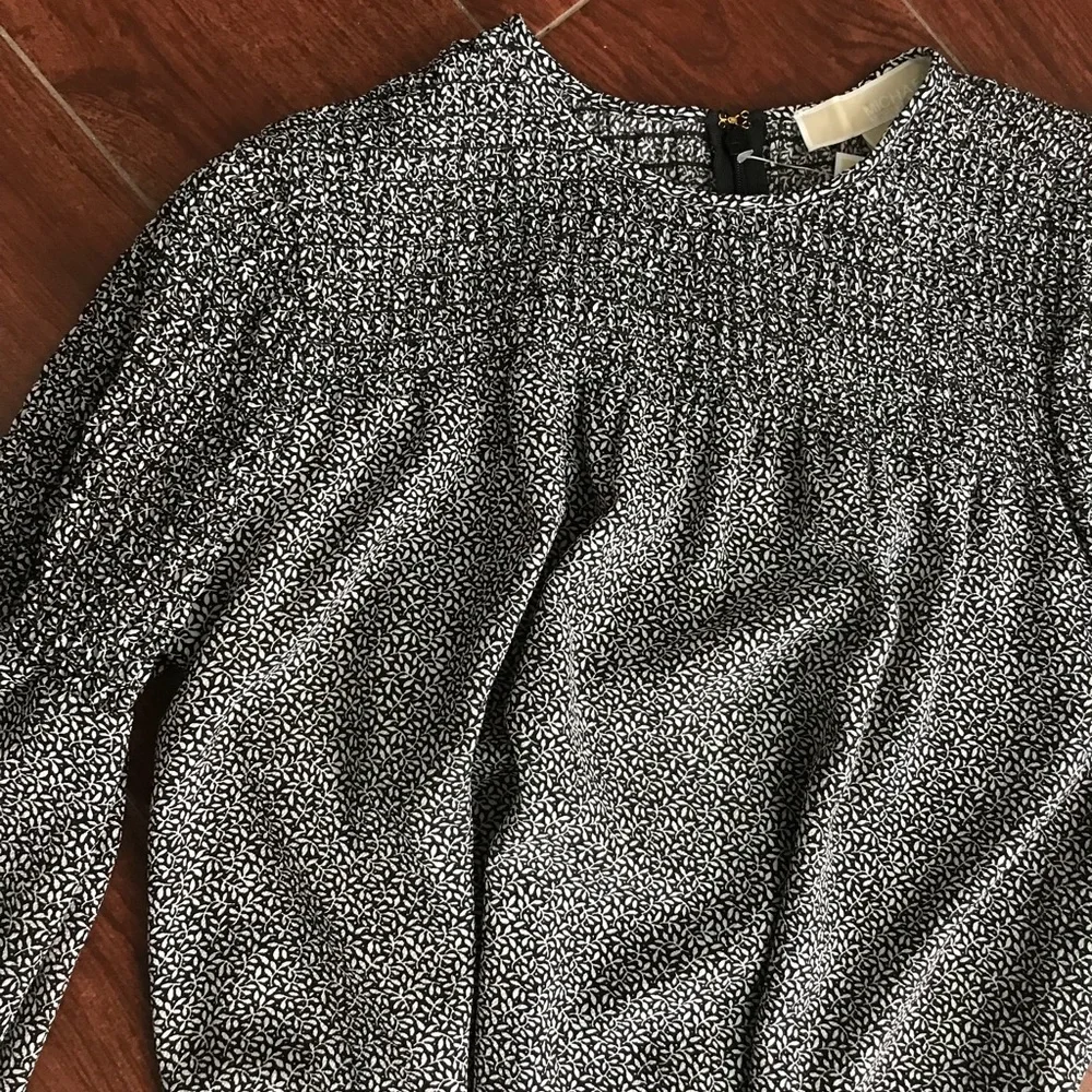 Michael Kors Black And White Bell Sleeve Blouse - Picture 1 of 7